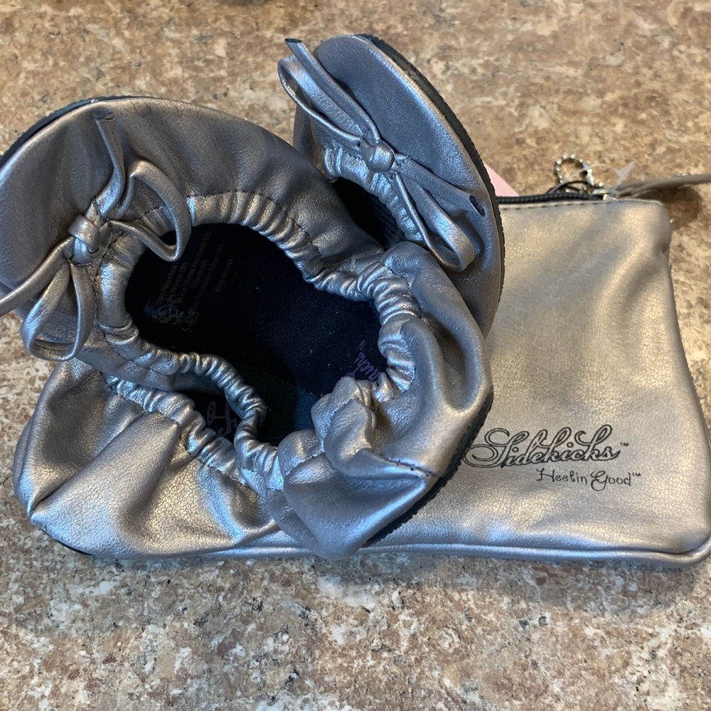 Foldable Flats w/Pouch